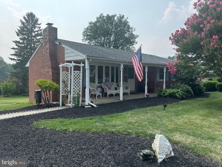 214 Whittier Lane, Lancaster, PA 17602 Main Photo