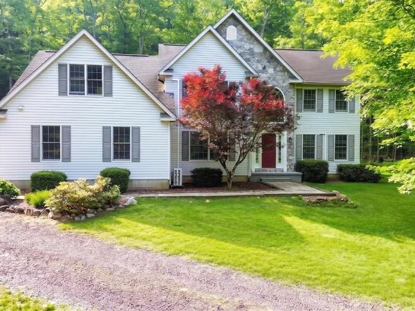 1300 BEAUPLAND ROAD, BEAR CREEK, PA 18602