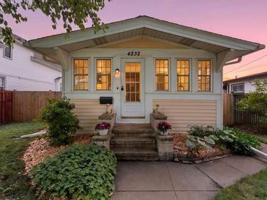 4232 33rd Avenue S, Minneapolis, MN 55406