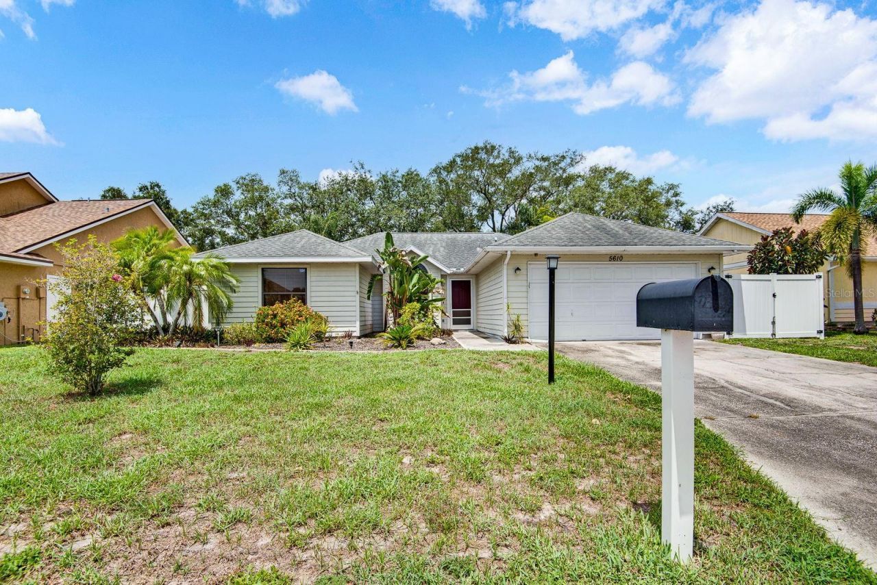 5610 33rd Lane E, Bradenton, FL 34203 Photo
