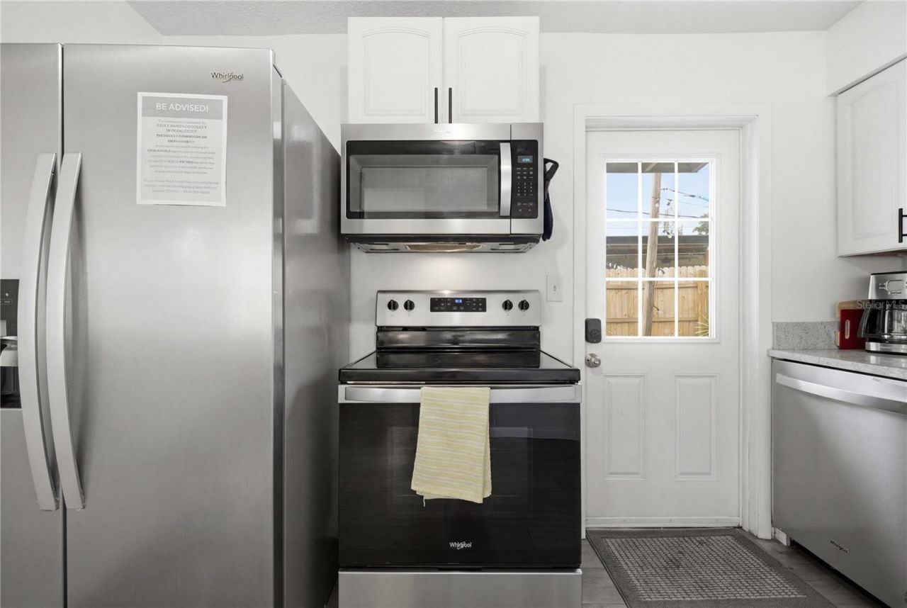 664 Gray Street S, Saint Petersburg, FL 33707 Photo