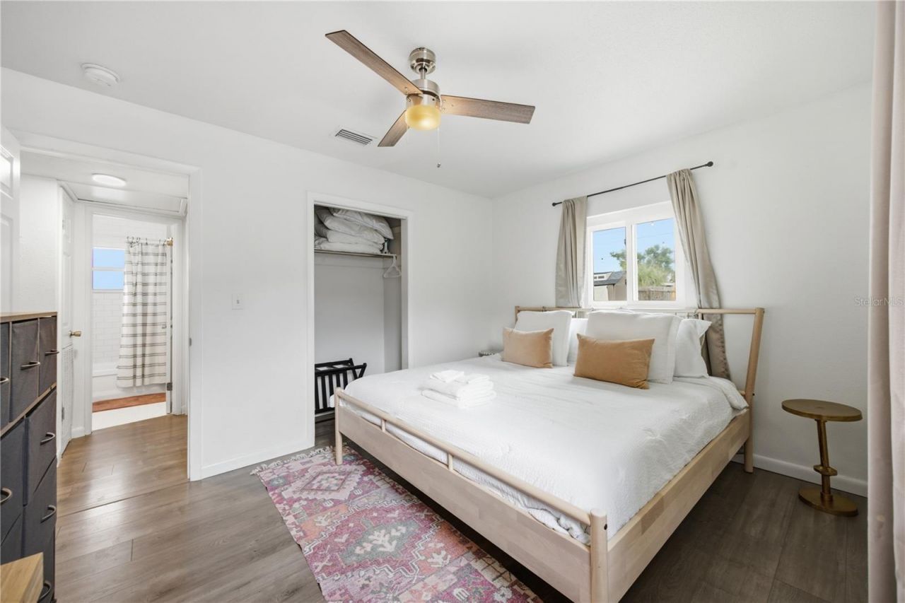 664 Gray Street S, Saint Petersburg, FL 33707 Photo