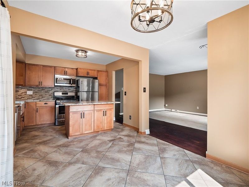 4402 Valleyside Road, Cleveland, OH 44135 Photo 12