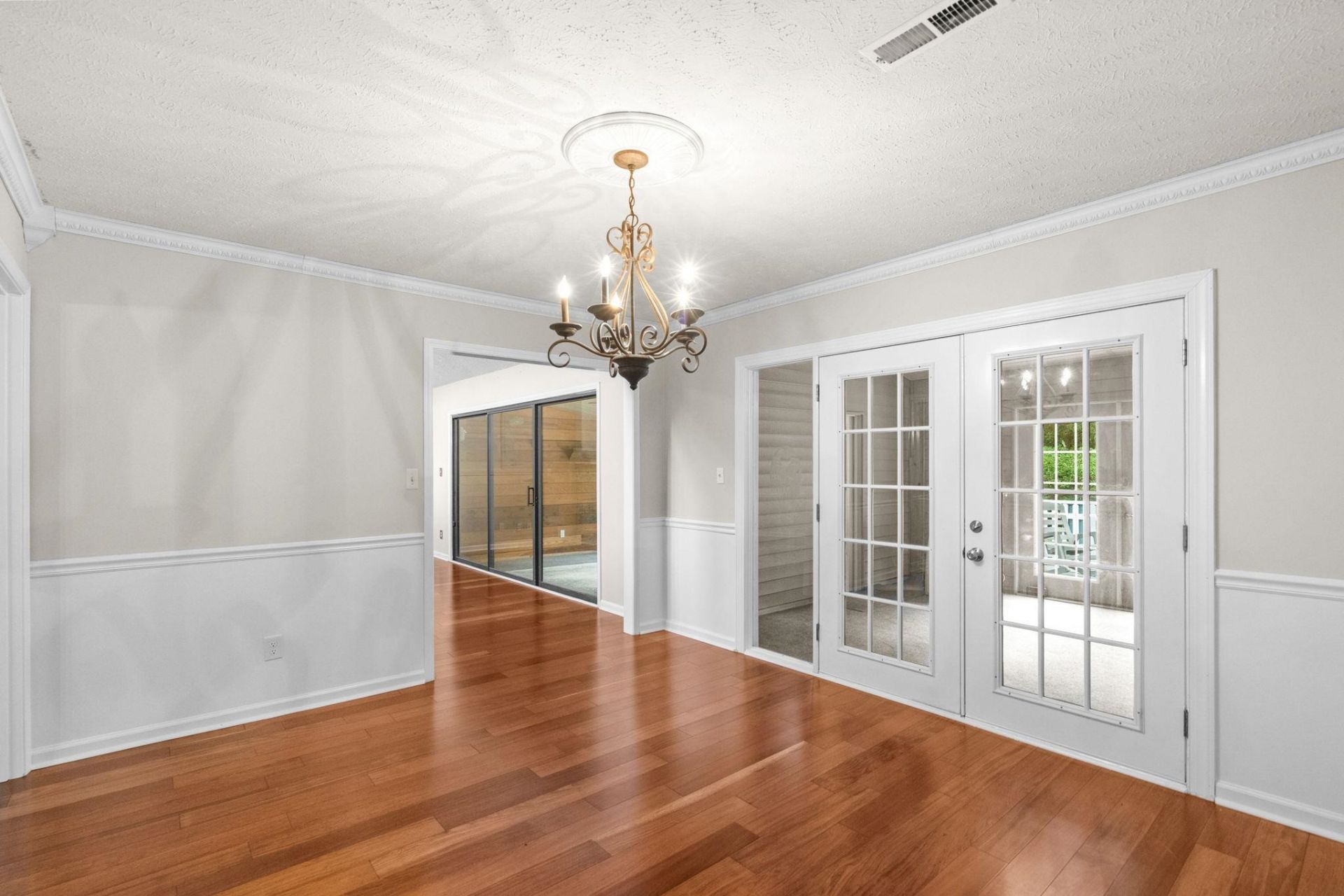 1710 Crooked Pine Dr.  Photo 13
