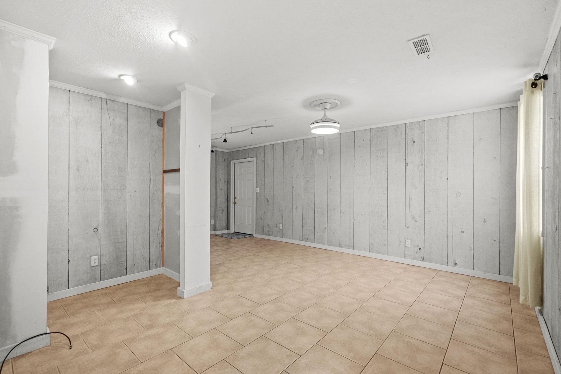 1710 Crooked Pine Dr.  Photo 30