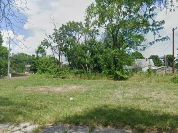 5808 Lakeview Street , Detroit, MI 48213