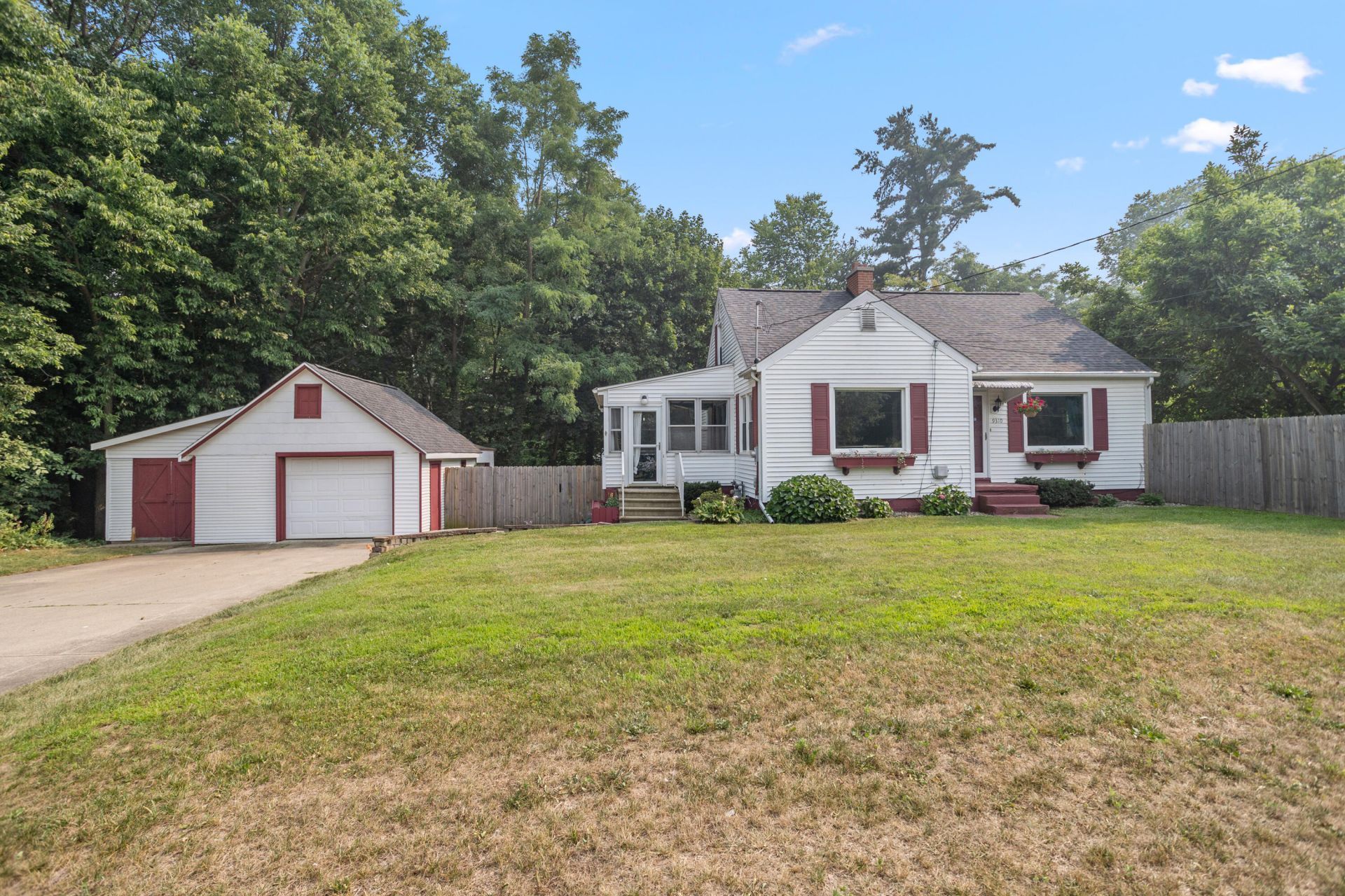 9310 Verona Road, Battle Creek, MI 49014 Main Photo