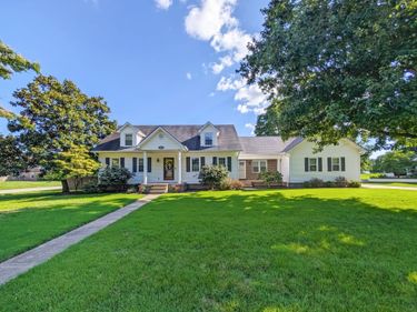200 W Fairway Drive, Nicholasville, KY 40356