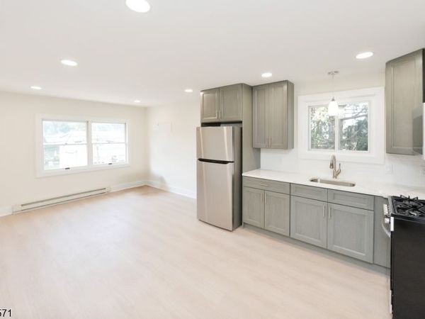 255 Rea Ave, Unit 8, Hawthorne, NJ 07506
