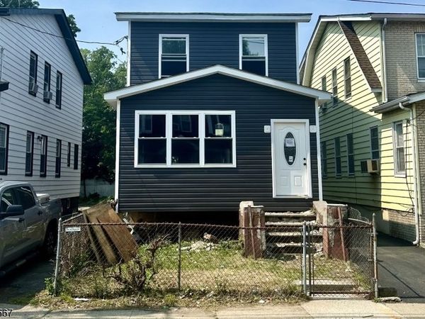 90 Paine Ave, Irvington, NJ 07111
