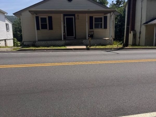 2350 Belvidere Rd, Harmony, NJ 08865
