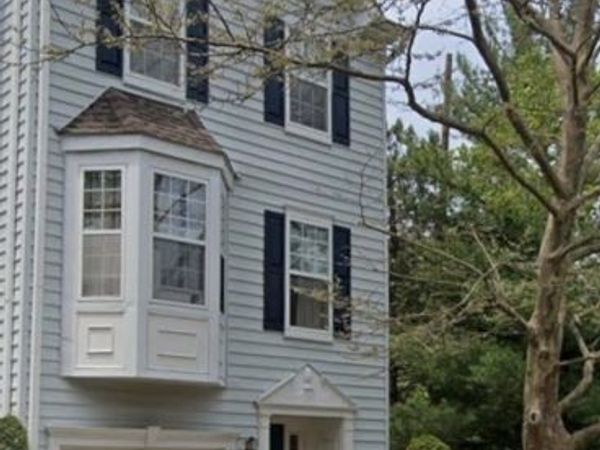 240 William Livingston Ct, Princeton, NJ 08540