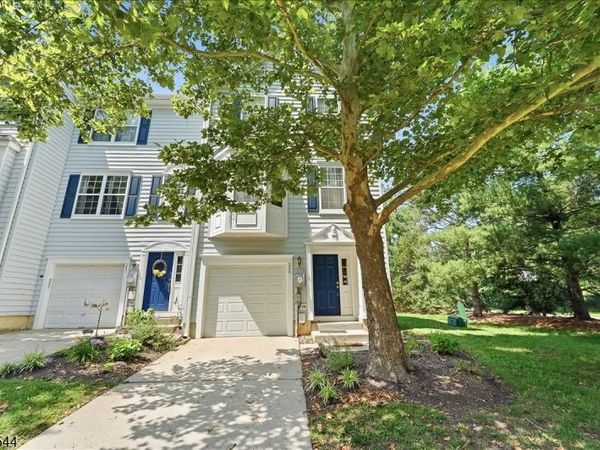 240 William Livingston Ct, Princeton, NJ 08540