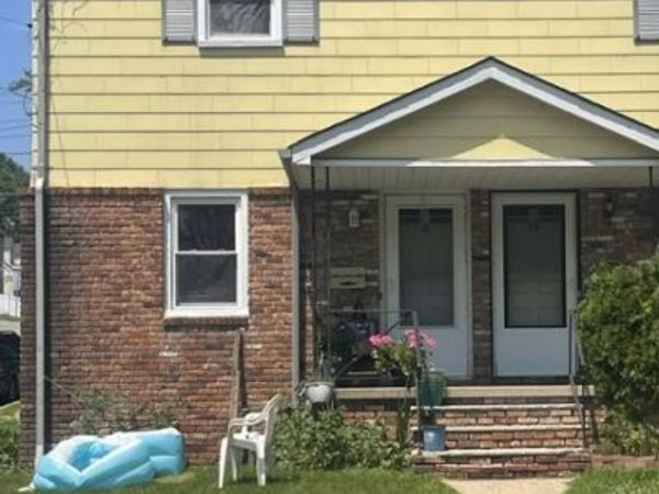 18 Sickle St, Dover, NJ 07801