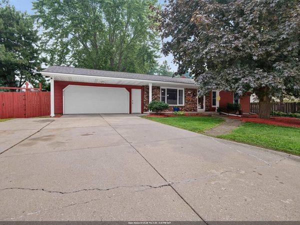 511 S SUPERIOR ROAD, Green Bay, WI 54311