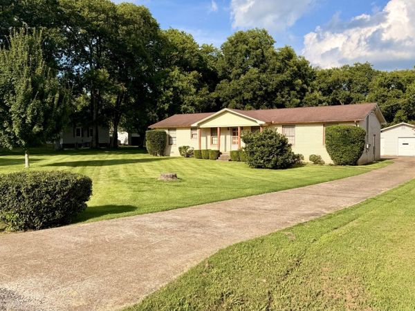 229 Robin Hood Rd, Pulaski, TN 38478