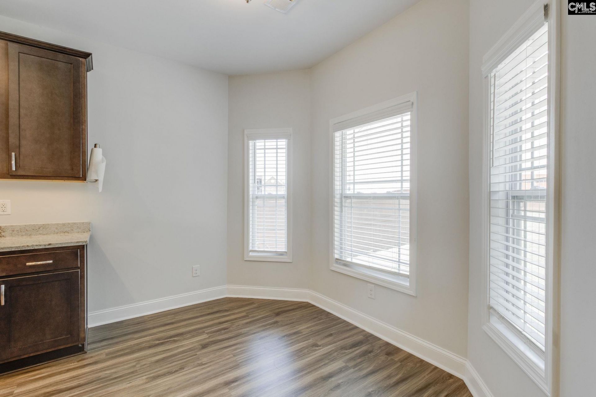 377 Glen Dornoch Way  Photo 11
