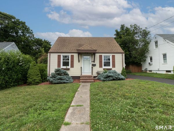 33 Clearview , East Haven, CT 06512