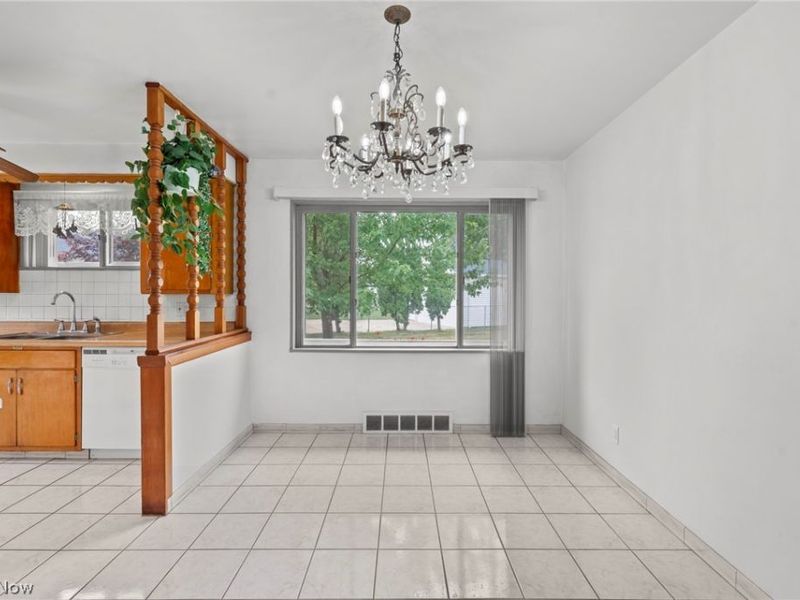 20707 Hilliard Boulevard, Rocky River, OH 44116 Photo 12