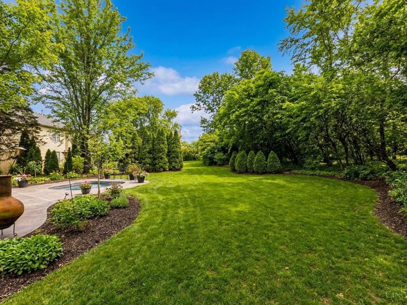 8067 Hunters Ridge Drive, West Chester, OH 45069 Photo 10