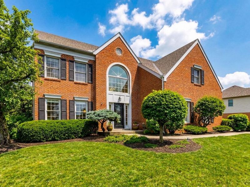 8067 Hunters Ridge Drive, West Chester, OH 45069 Photo 5