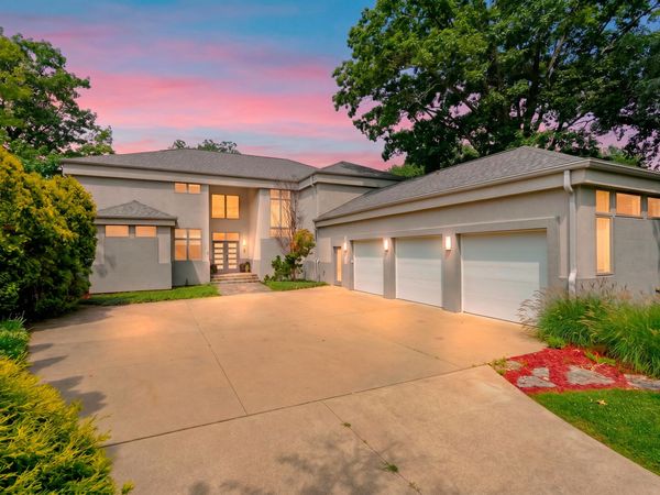 20 Hiawatha Drive, Battle Creek, MI 49015