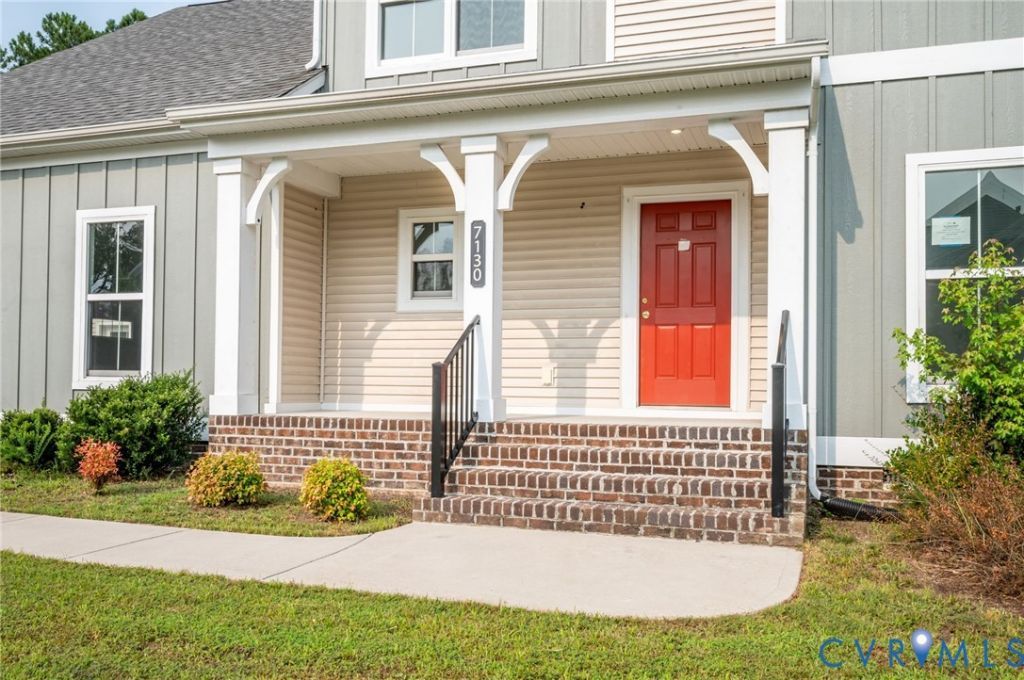 7130 Maple Summit Lane  Moseley, VA 23120