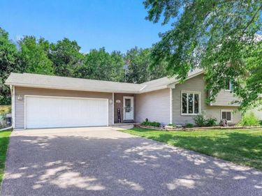 8594 Underwood Lane N, Maple Grove, MN 55369