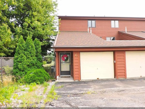 2206 MEADOWBROOK COURT, Unit C, Oshkosh, WI 54904