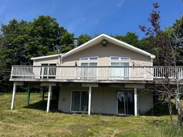 2635 Cr 10 , Windham, NY 12496