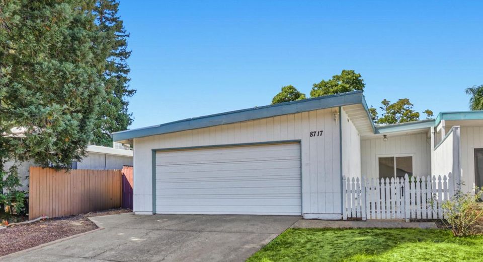 8717 Lorna Ct, Elk Grove, CA 95624 Photo
