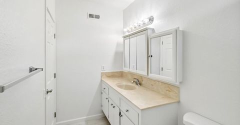 8717 Lorna Ct, Elk Grove, CA 95624 Photo
