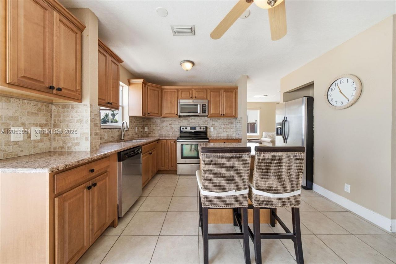 6633 Bayfront Dr , Margate, FL 33063 Photo