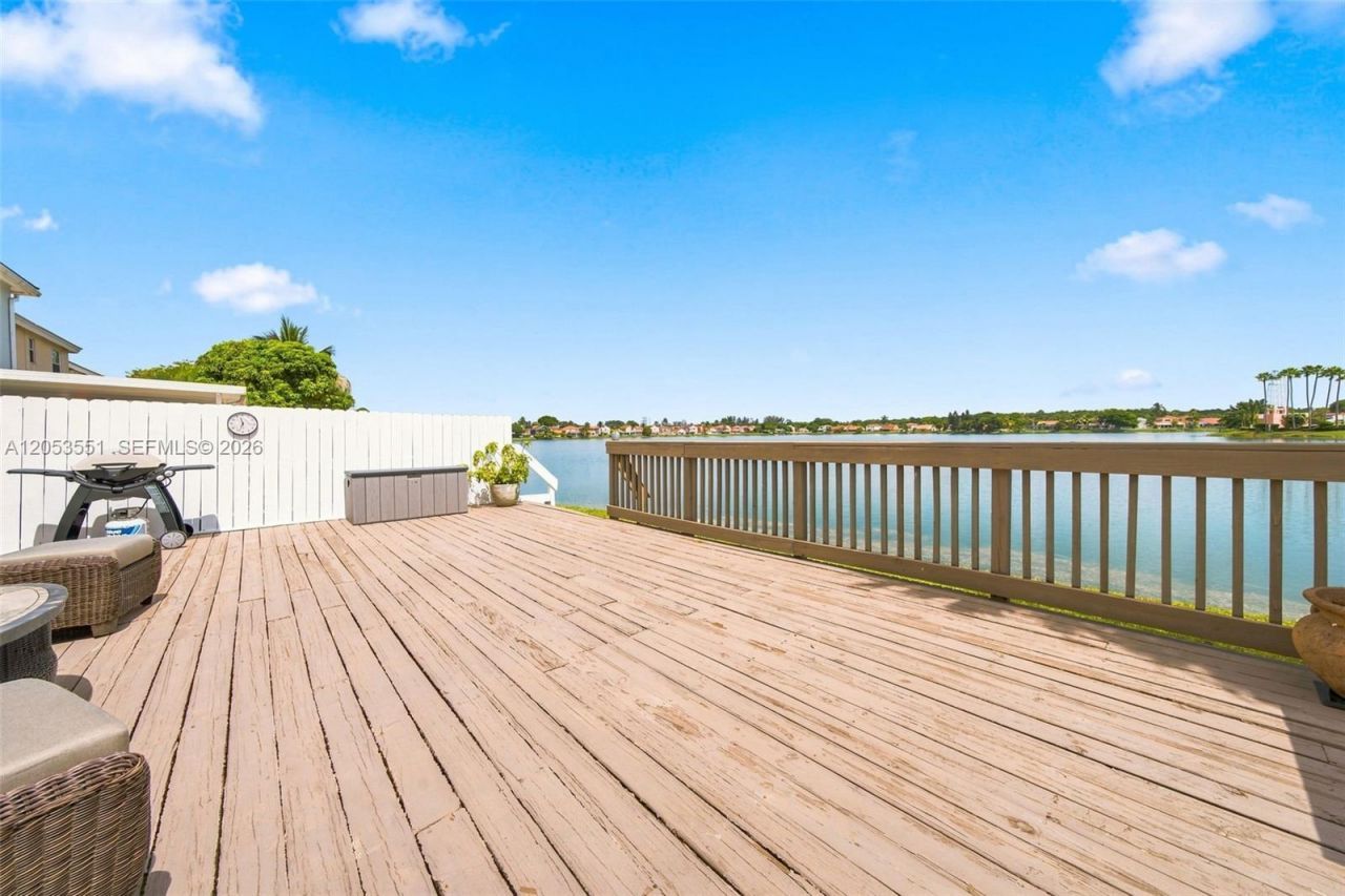 6633 Bayfront Dr , Margate, FL 33063 Photo