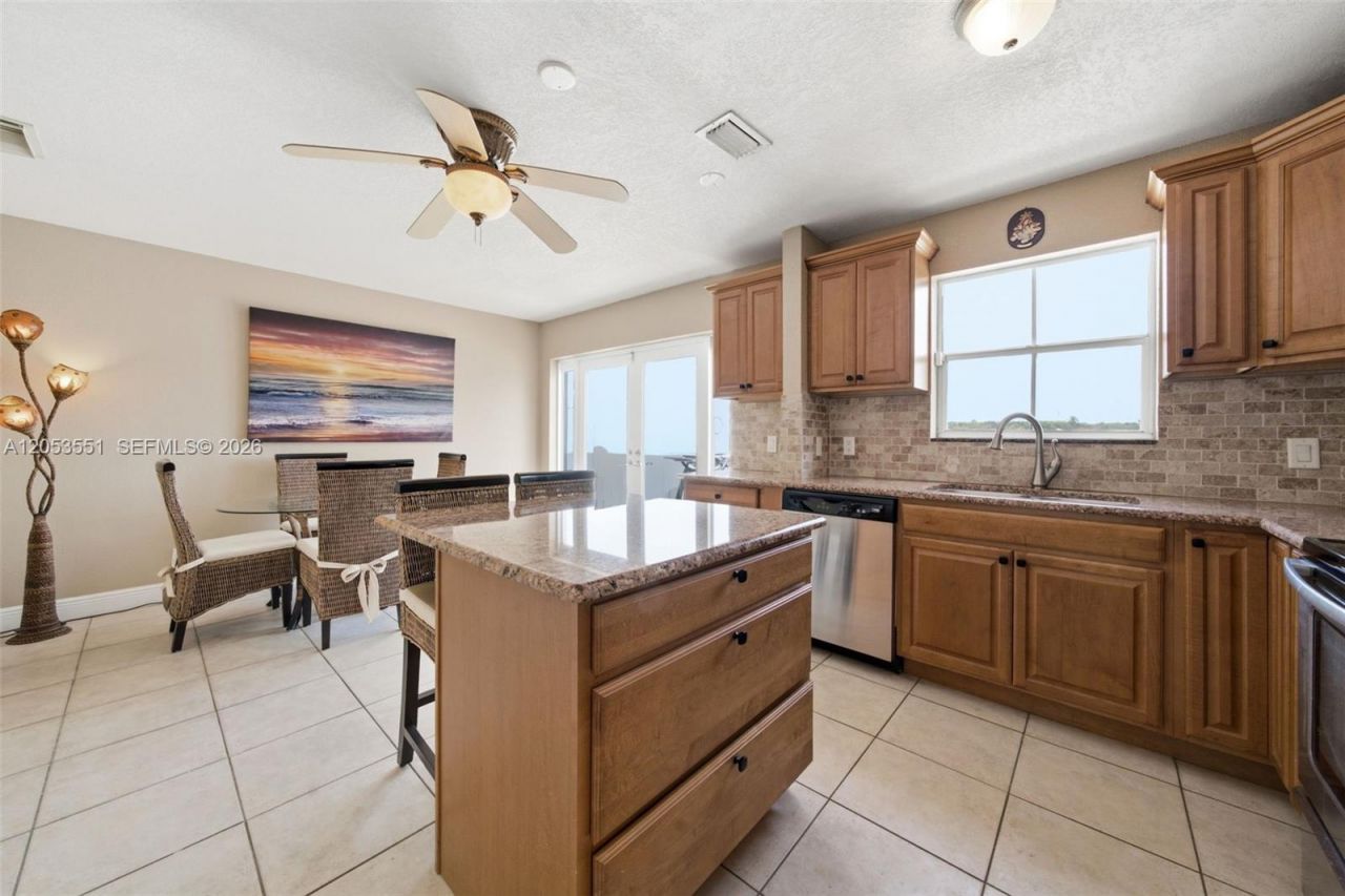 6633 Bayfront Dr , Margate, FL 33063 Photo