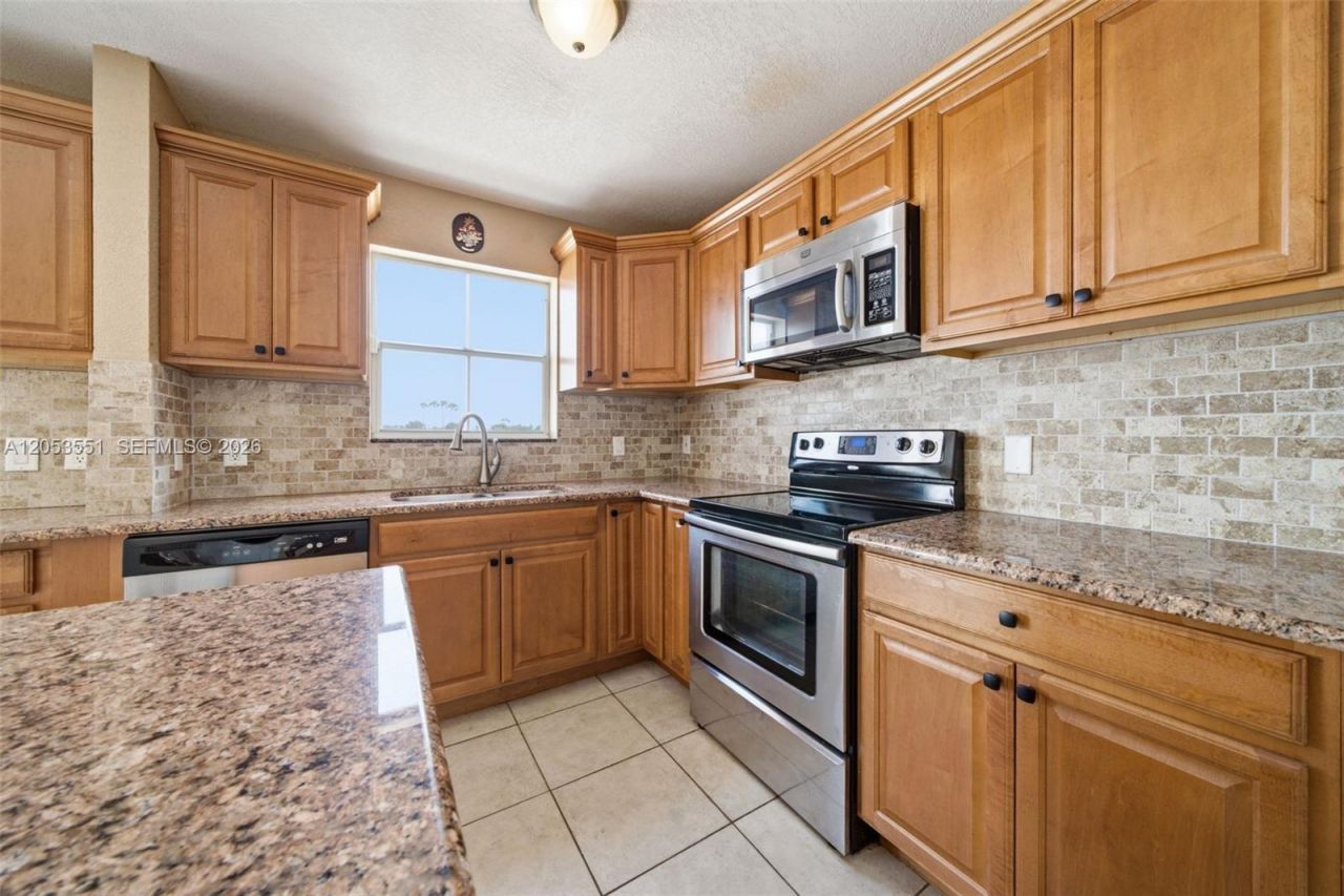 6633 Bayfront Dr , Margate, FL 33063 Photo