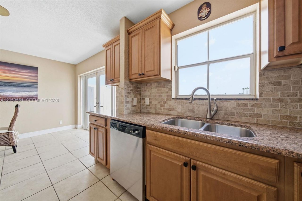 6633 Bayfront Dr , Margate, FL 33063 Photo