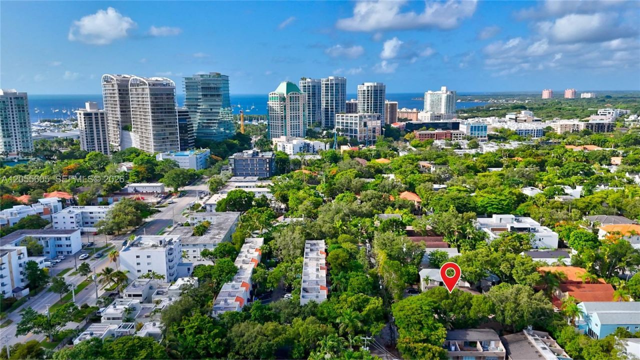 3036 Center St, Miami, FL 33133 Photo
