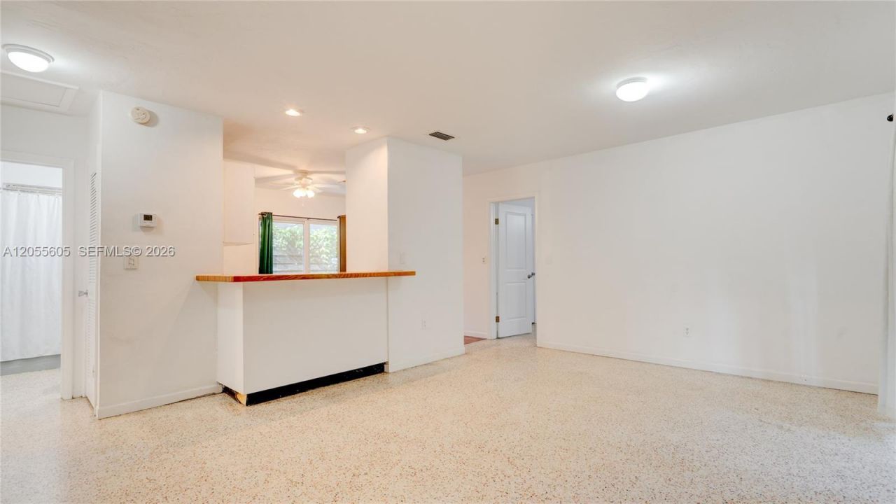 3036 Center St, Miami, FL 33133 Photo
