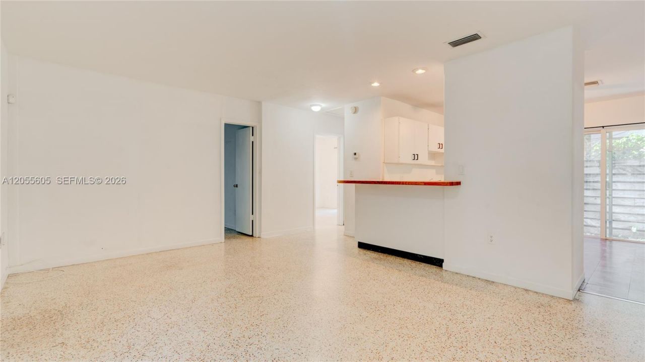 3036 Center St, Miami, FL 33133 Photo