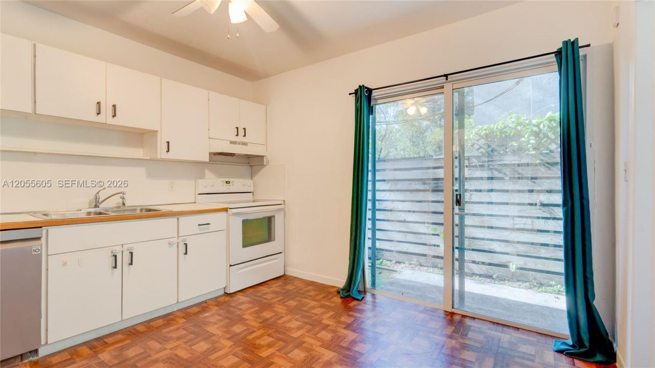 3036 Center St, Miami, FL 33133 Photo