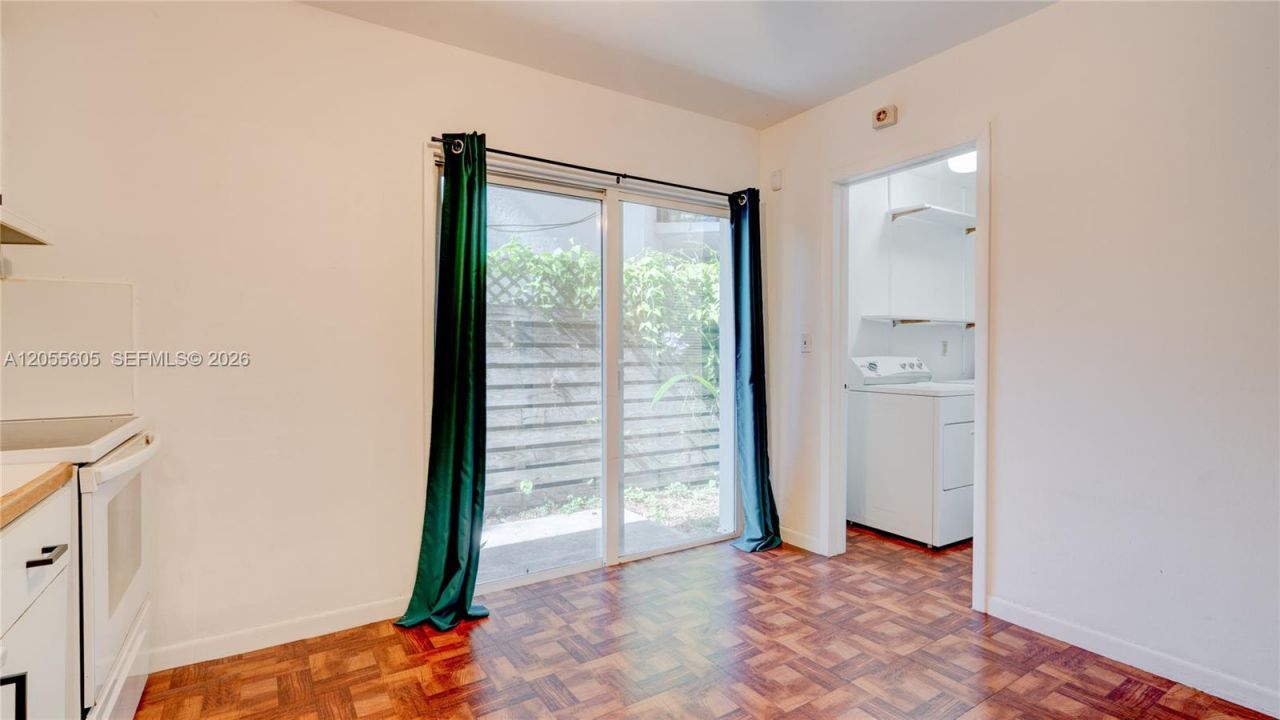 3036 Center St, Miami, FL 33133 Photo