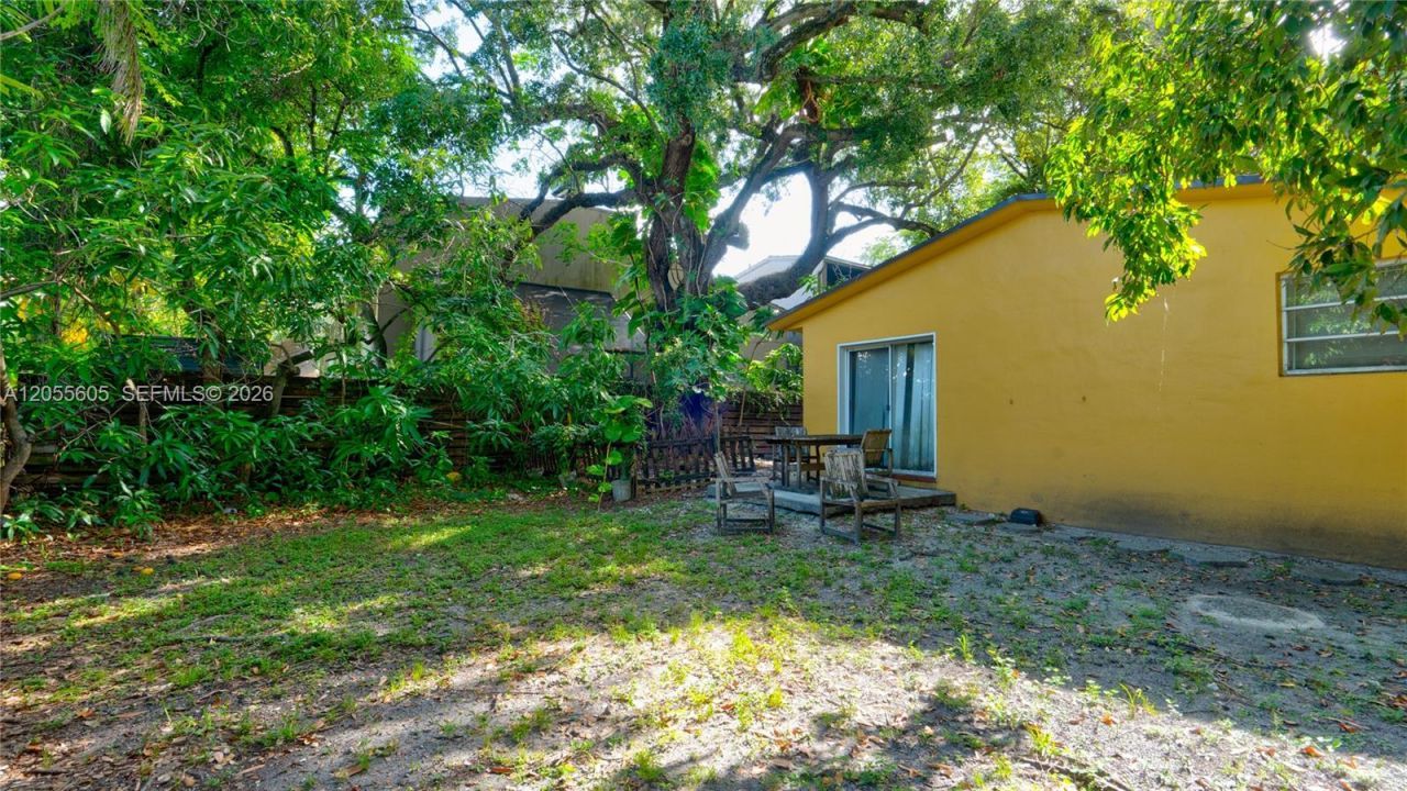 3036 Center St, Miami, FL 33133 Photo