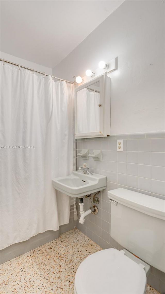3036 Center St, Miami, FL 33133 Photo