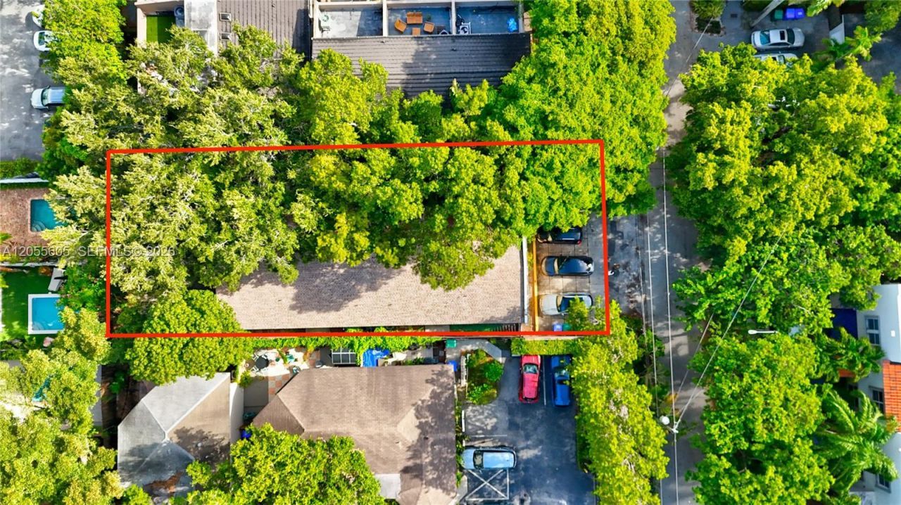 3036 Center St, Miami, FL 33133 Photo