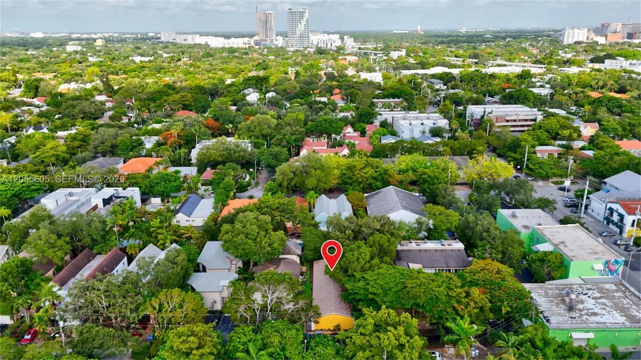 3036 Center St, Miami, FL 33133 Photo