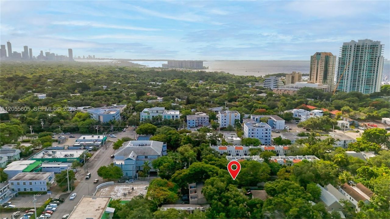 3036 Center St, Miami, FL 33133 Photo