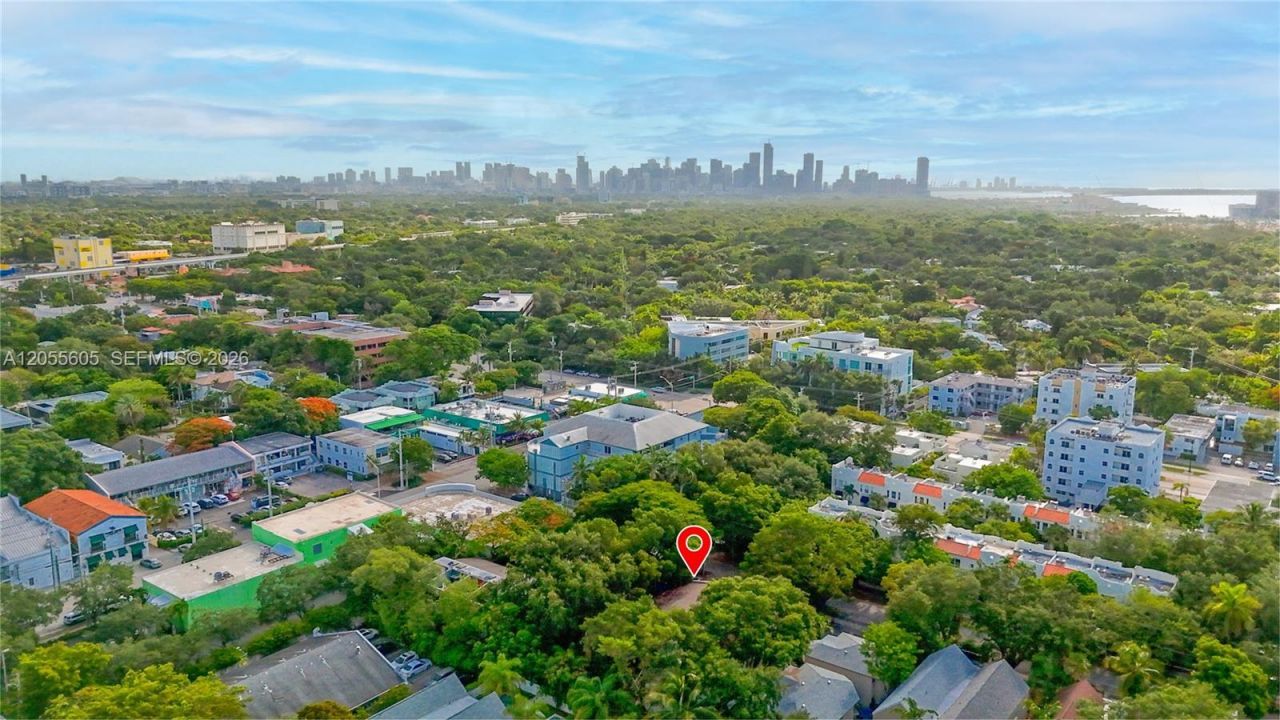 3036 Center St, Miami, FL 33133 Photo