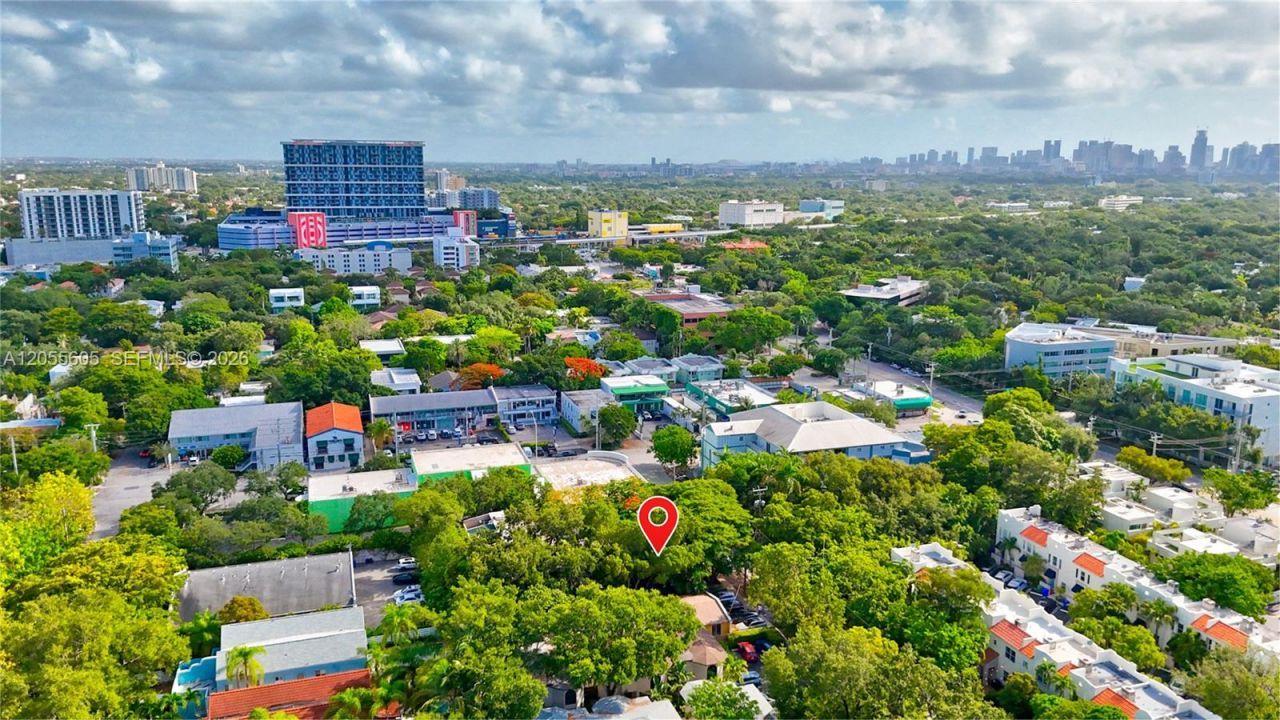 3036 Center St, Miami, FL 33133 Photo