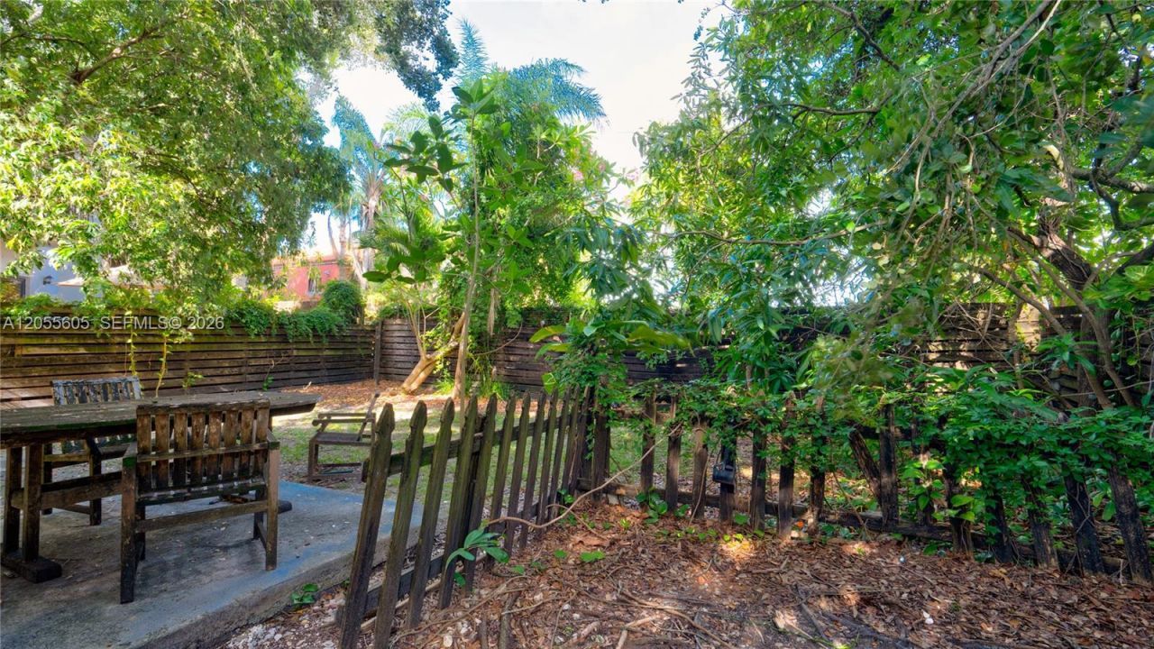 3036 Center St, Miami, FL 33133 Photo